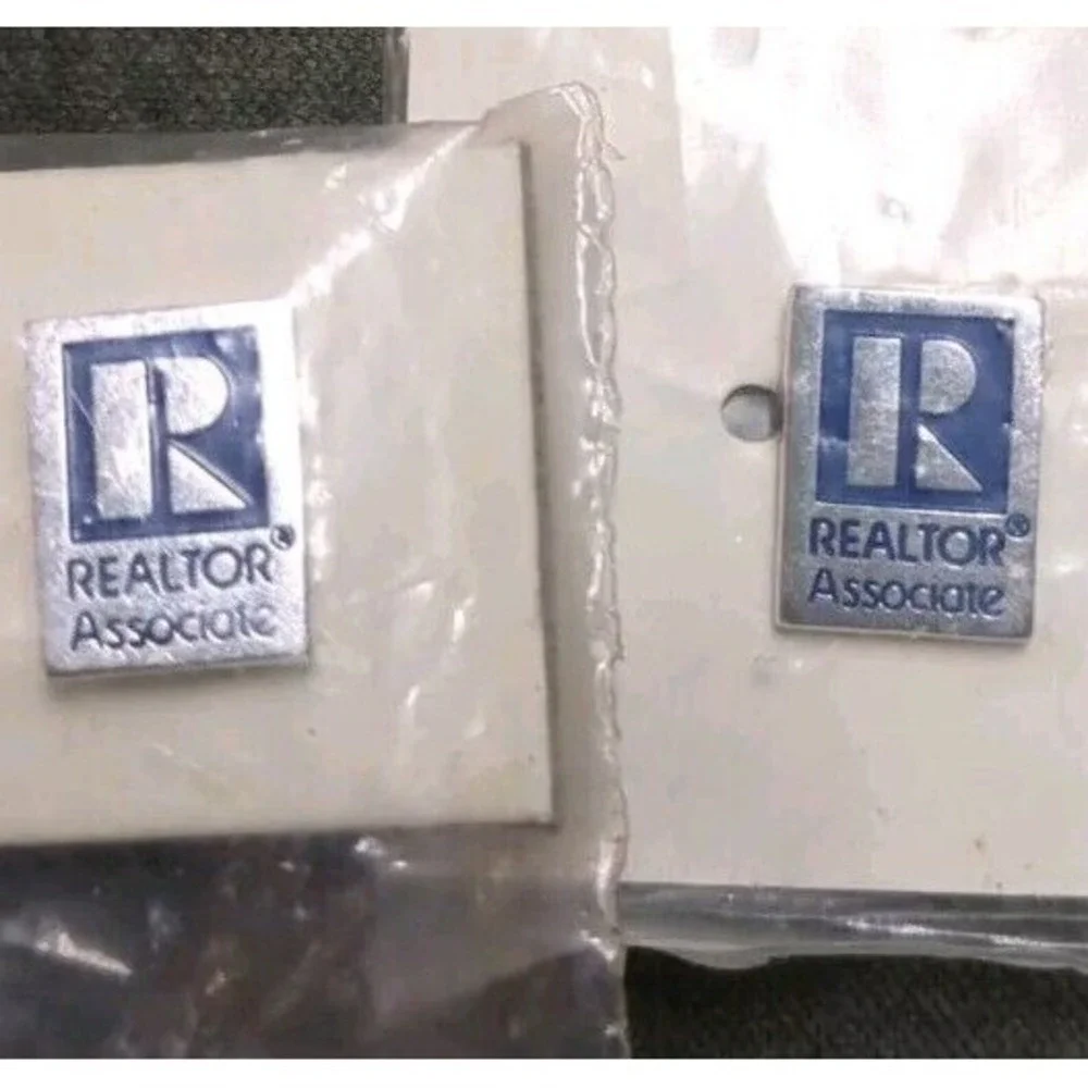 2 Realtor Associate Pins Vintage R Logo Lapel Pin Tie Tack Silver Blue Unused
